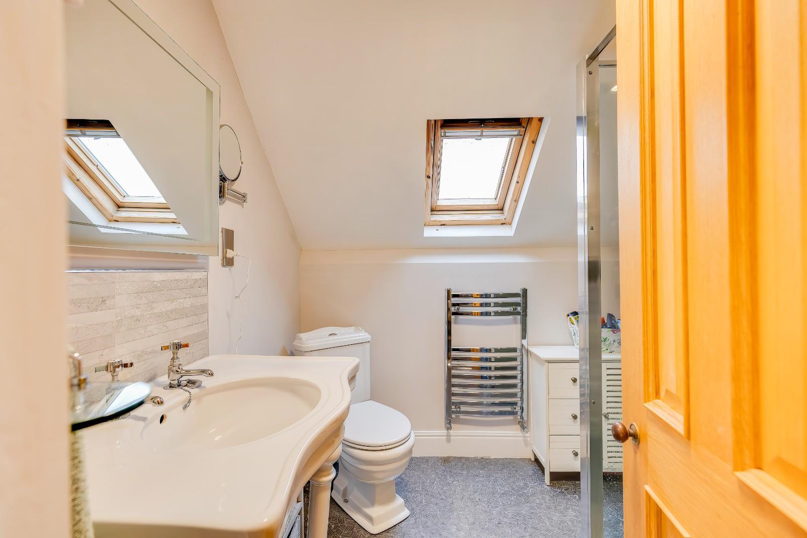 76 South Road, Sully, CF64 5SL